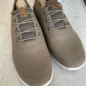 Olukai Alana Li Mustang NWT Mens Size 9